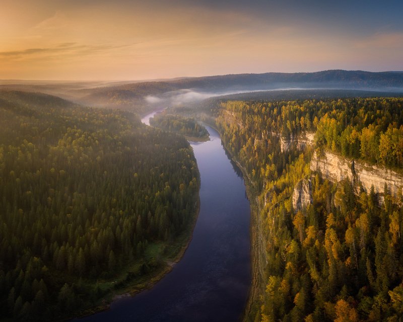 пермский край, усьва, золотая осень, осенний лес, осенний пейзаж, река, россия, туман, чертов палец,усьвинские столбы, аэрофото, mavic pro, панорама Золотая осень на Усьве фото превью