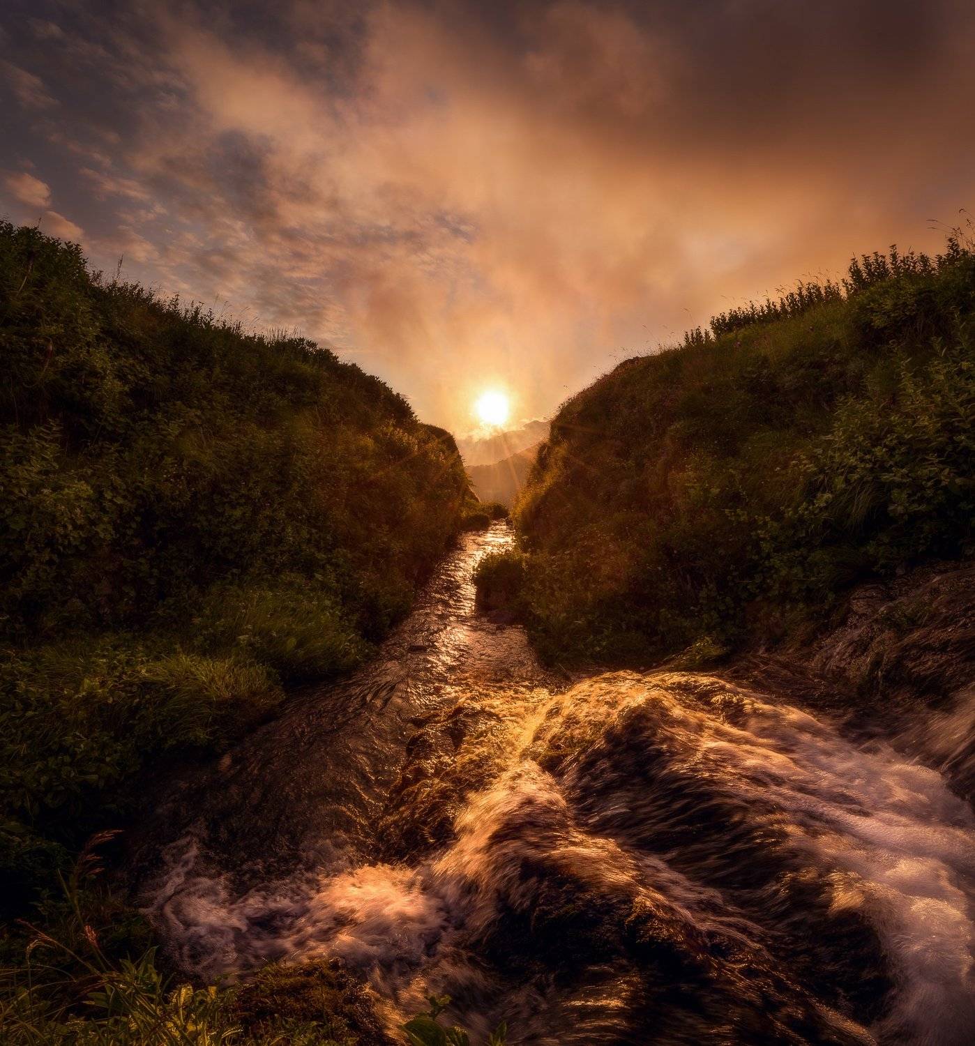 Сочи, горы, пейзаж, Красная Поляна, Бзерпский карниз, горы, лето, облака, закат, река, ручей, вода, Сергей Шабанов