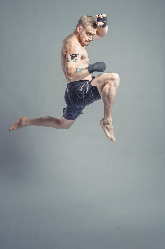 Удар.. фото превью