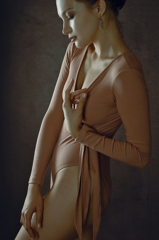 female, art, portrait, photo, expression, naked, dramatic, lingerie, desire, woman, young, adult, face, body, beauty Lingerie фото превью