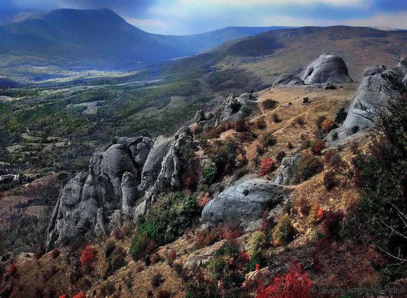 каменные-монстры-крыма, горы, скалы, зеленогорье, панагия, алушта, демерджи, крым, симеиз, чатырдаг Поляна сказок в Долине Привидений Крыма фото превью