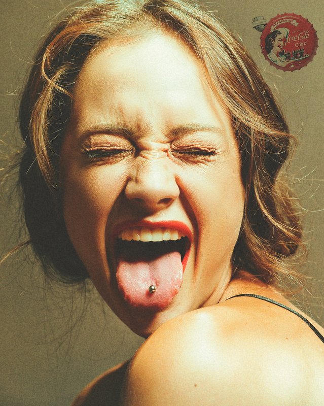 female, portrait, joy, fun, joke, action, active, young, woman, girl, smiley, face, mood, expression, close up, retro, coca-cola, funny, youth, motion Everything will be Coca-Cola! :) фото превью