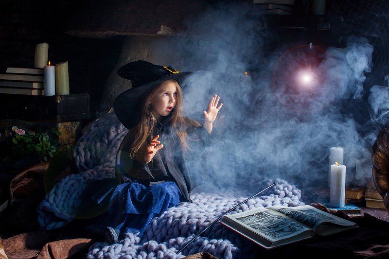 girl, witch, magic, fog, witchcraft, glare, smoke, model, little model, art, portrait, childhood little witch фото превью