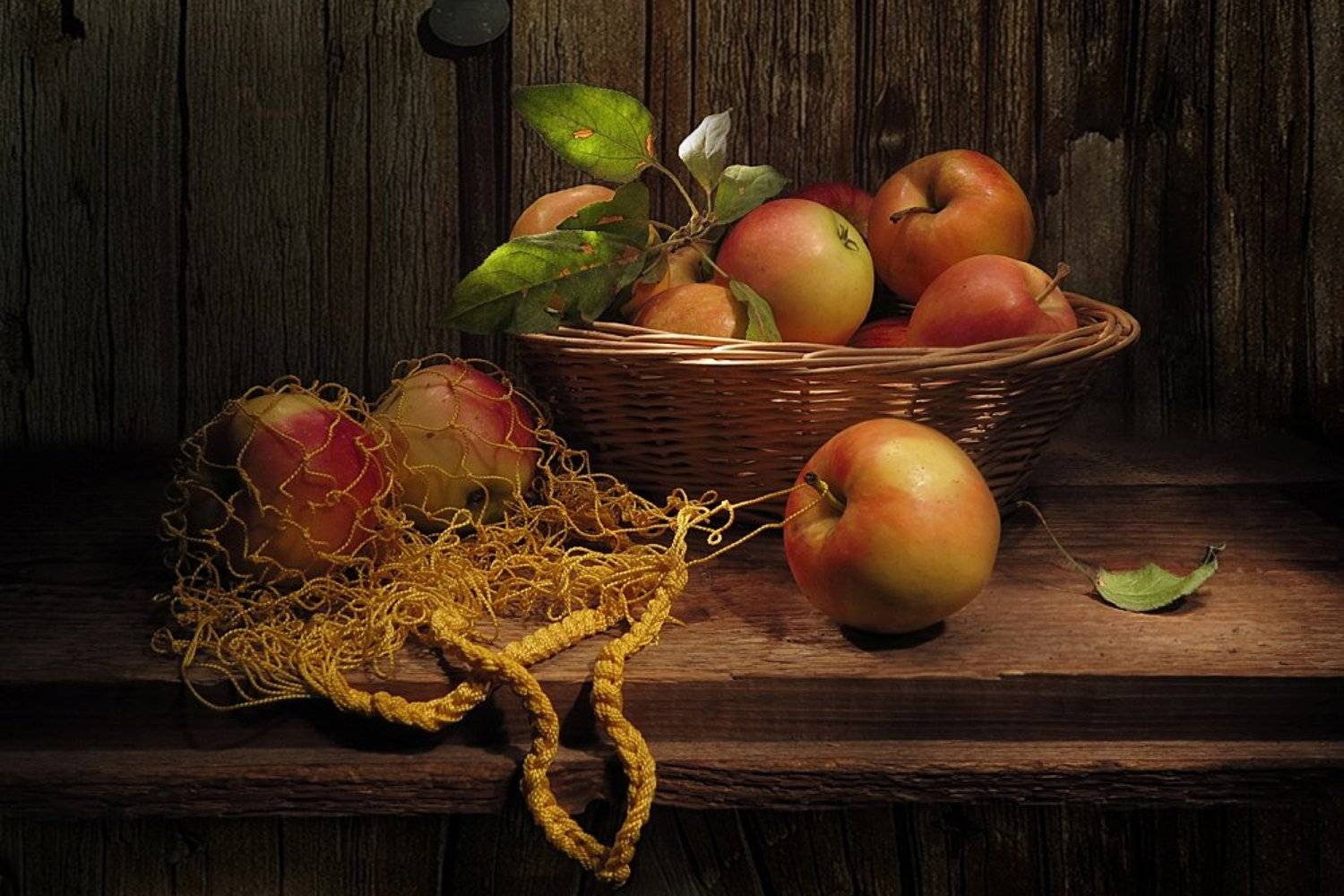 натюрморт ,яблоки,авоська,корзина, Алла Шевченко