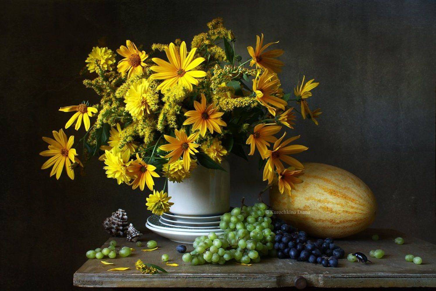 натюрморт, цветы, букет, дыня, виноград, Курочкина Диана