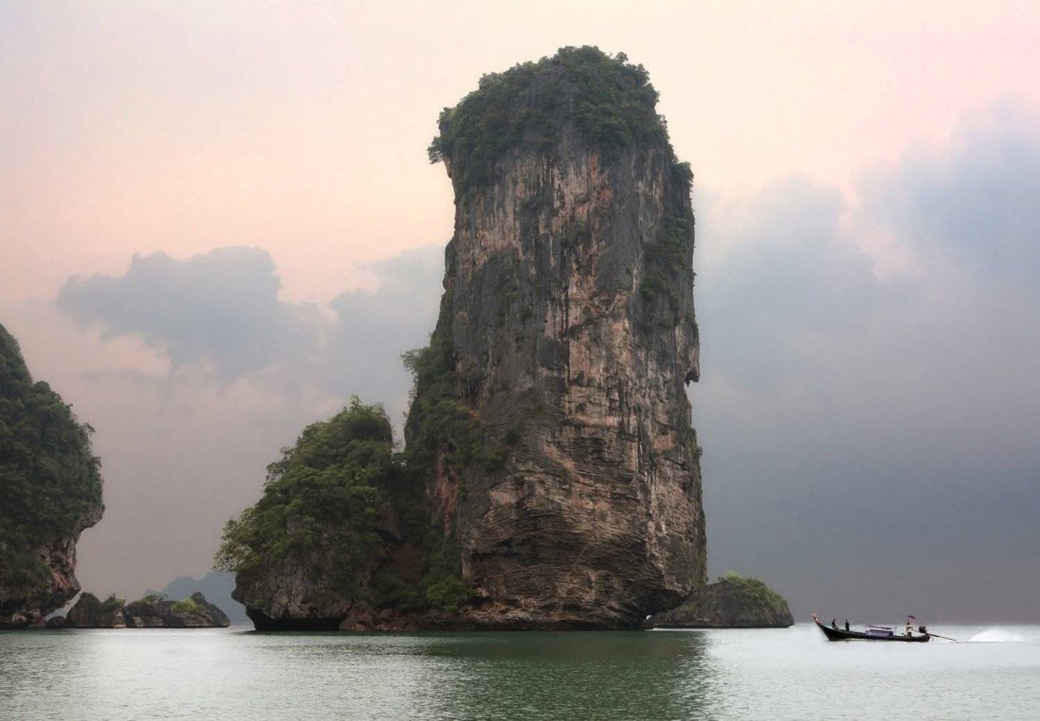 море, лодка, огромная, скала, острова, облака, таиланд, Георгий Машковцев