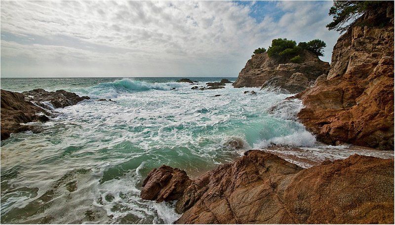 испания, средиземное море, скалы, прибой вечный спор фото превью
