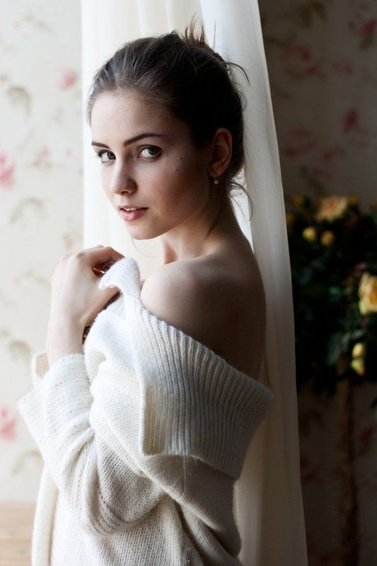 портрет, девушка, окно, байбеков, руслан, lffenok, portrait, woman, girl, baybekov, ruslan У окна фото превью