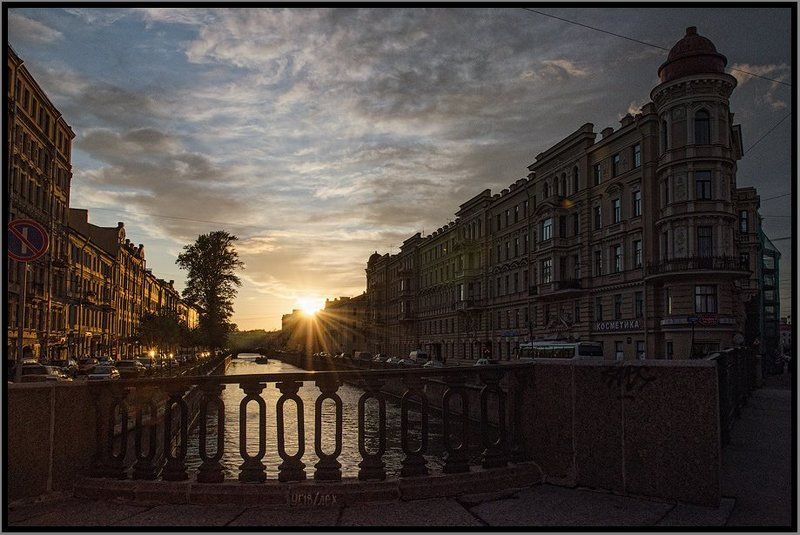 Закат на Грибоедовском канале фото превью