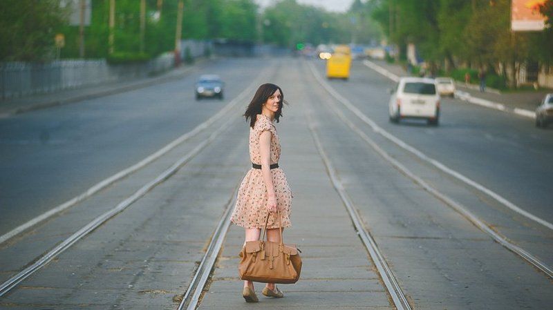 пешком в лето трамвайными путями фото превью