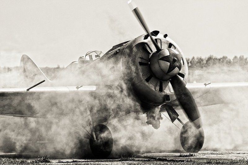 день, победы, 9, мая, новосибирск, самолеты, и-16, истребитель, ил-2, штурмовик Крылатые ветераны фото превью