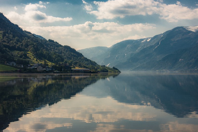 природа, пейзаж, норвегия, фьорды, озеро, отражение В зазеркалье фото превью