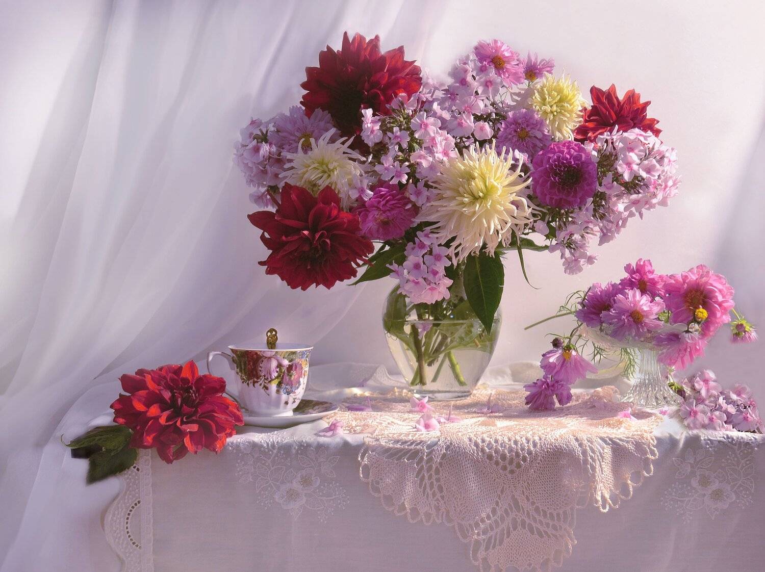 still life, натюрморт,цветы, георгины, фото натюрморт, стихи, сентябрь, осень, космея, флоксы, Колова Валентина