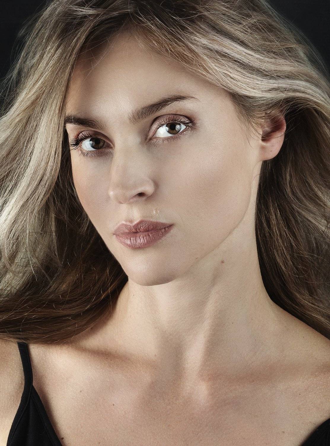 fine art , постановочная фотография ,жанровый портрет, губы , portrait, Natalia Kholodova