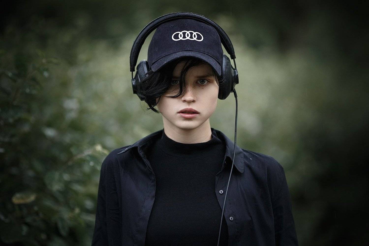 портрет девушка, Михаил Корнилов