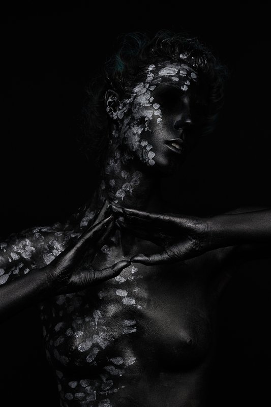 Under the Black Sun фото превью