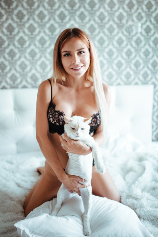 лена и кот фото превью