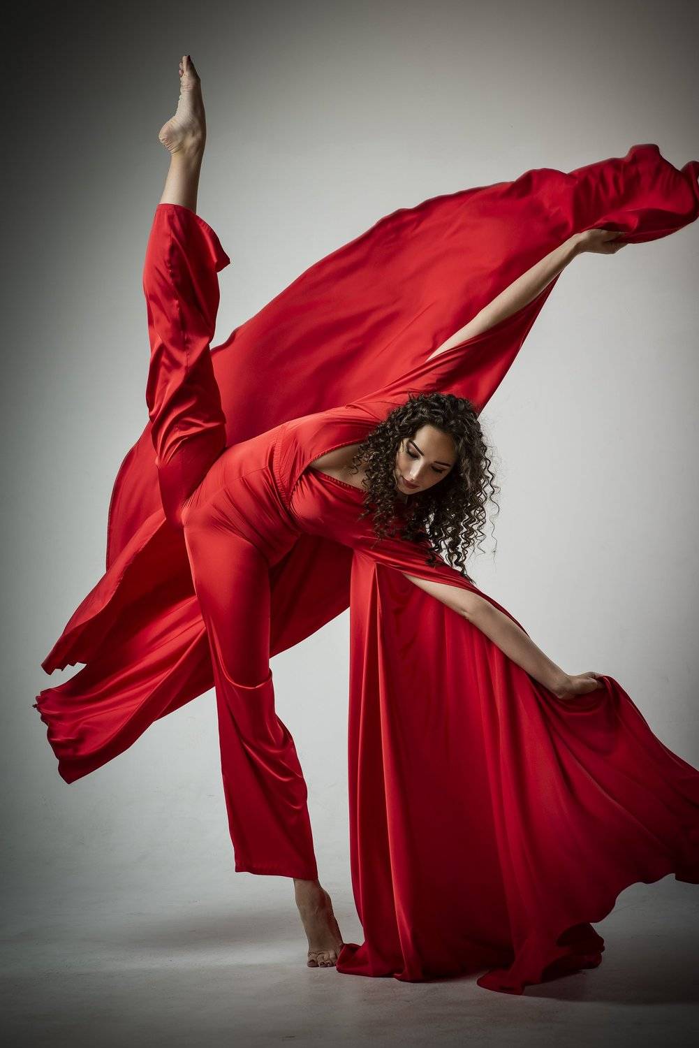 пластика балет гимнастика красное растяжка пламя, Фарид Альмухаметов