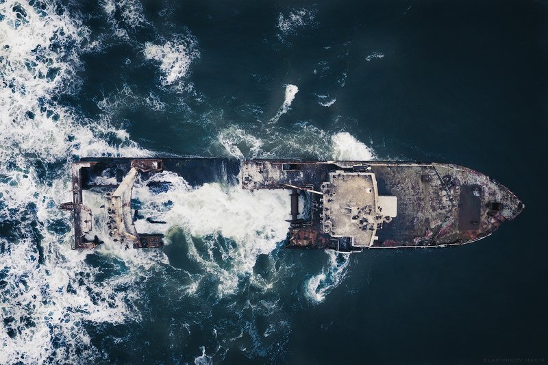 намибия, песок, звезды, ночь, арки, камень, горы, пики, африка, юг, пустыня, путешествия, свет, океан, вода, прилив, ветер, шторм, корабль, крушение, мель Берег Скелетов фото превью