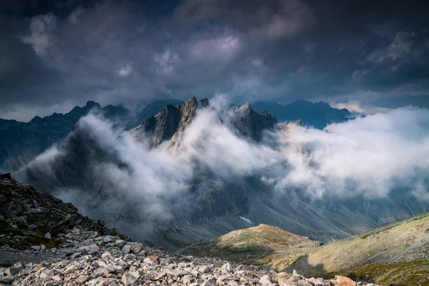 dolina jaworowa, mountains, tatra, lodowa przełęcz, przed burzą, skały, szlak, krajobraz, chmury, dolina jaworowa, mgła, widok, Bogdan Bafia