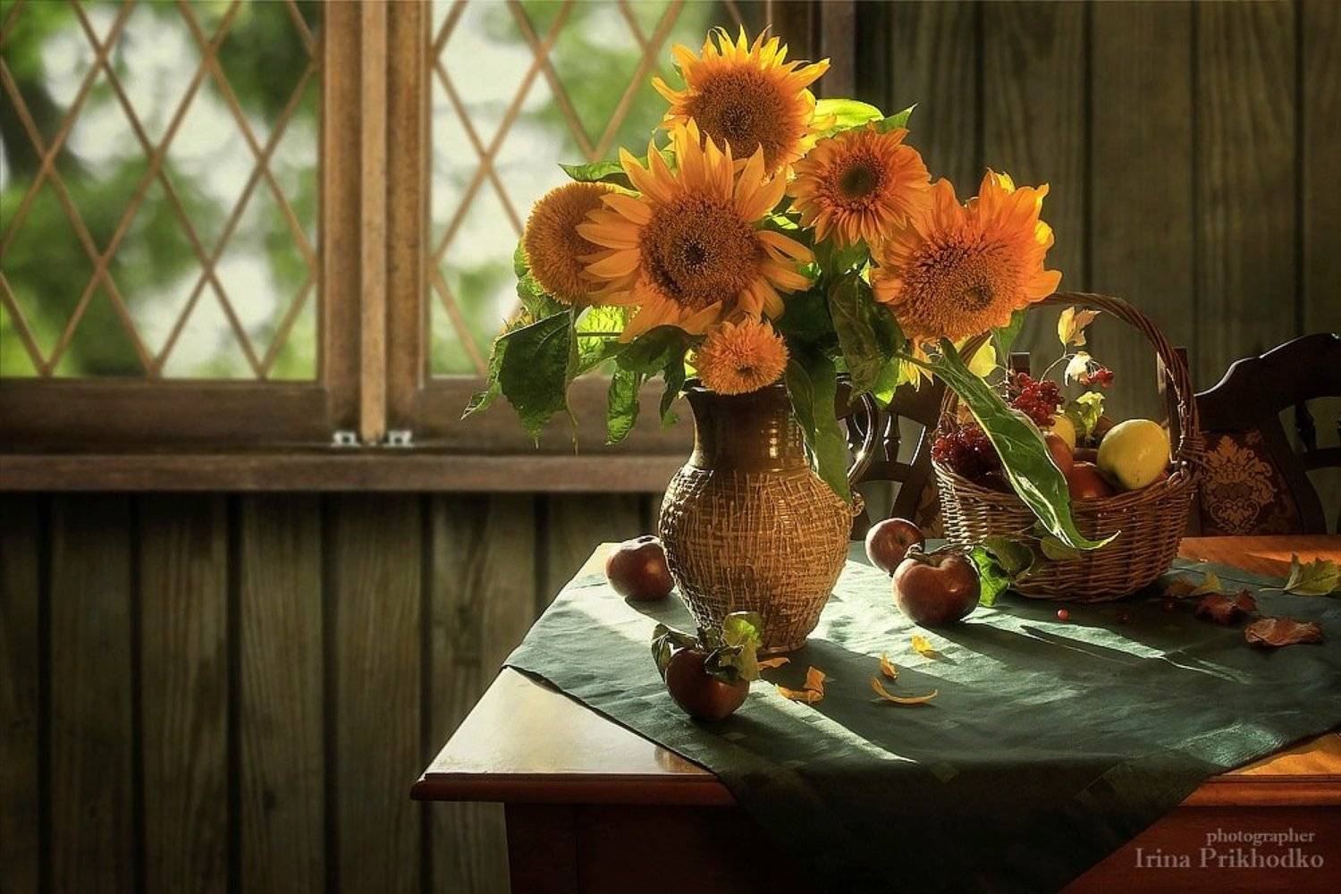 натюрморт, интерьер, дача, осень, букет, подсолнухи, яблоки, Ирина Приходько