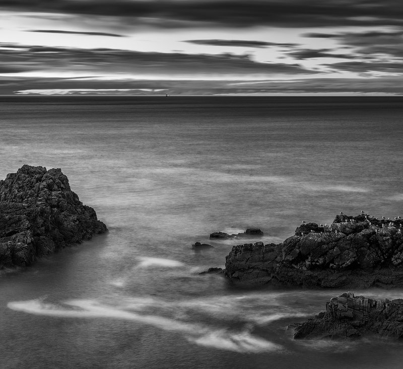 The night is falling фото превью