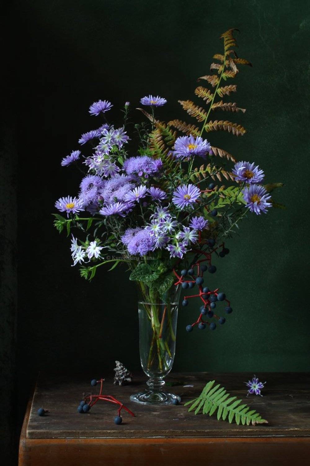натюрморт, цветы, голубой, букет, папоротник, осень, сентябрь, Курочкина Диана