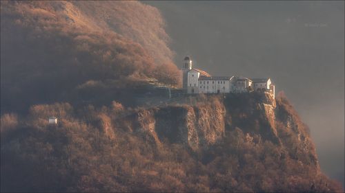 Аббатство Сан Витторе