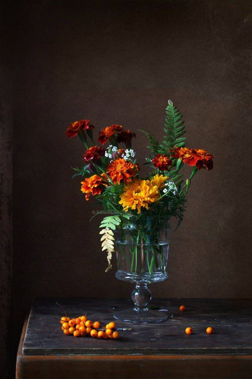 натюрморт, осенние цветы, цветы, букет, бархатцы, облепиха, Курочкина Диана