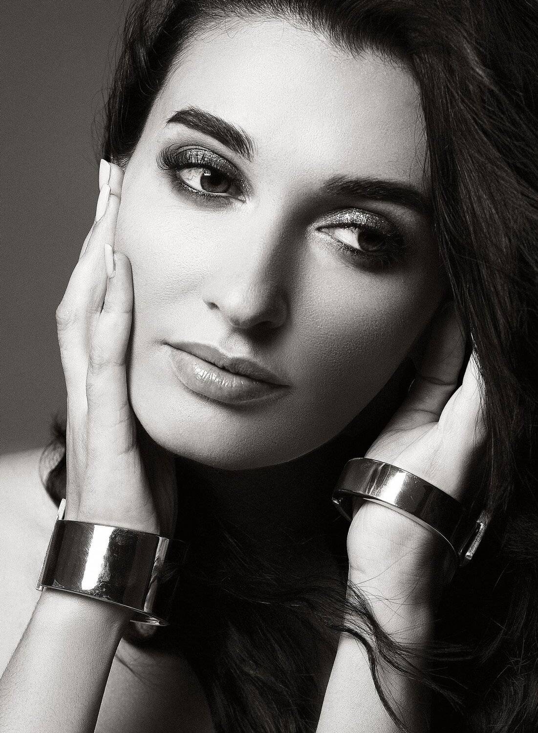 женский портрет, шикарная, красотка. девушка, фэшн, pretty woman, fashion, adult, lips, portrait, girl, attractive, pretty, model, hair, beautiful, natural, female, smile, beauty, studio, lady, elegance, glamour, curly, elegant, , Мелана Романова