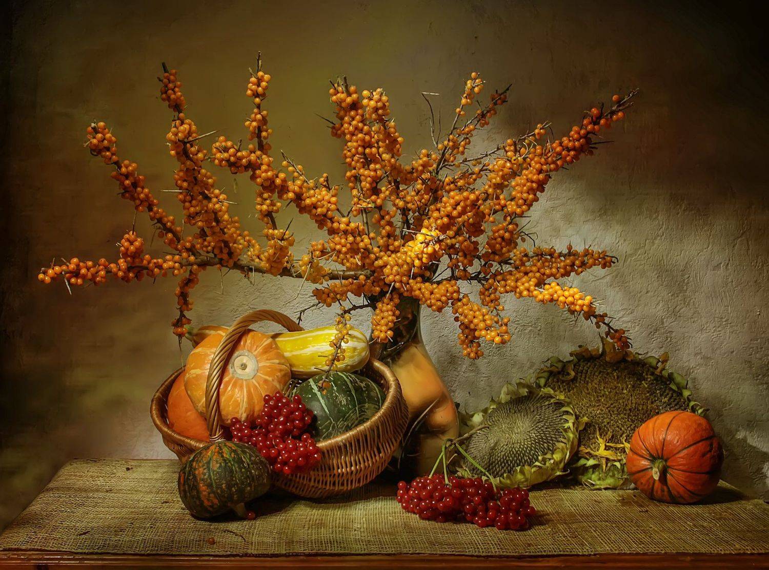 натюрморт, осень, тыква, тыквы, облепиха, калина, подсолнух, Татьяна Феденкова