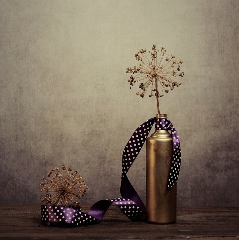 martwa natura z kwiatem czosnku фото превью