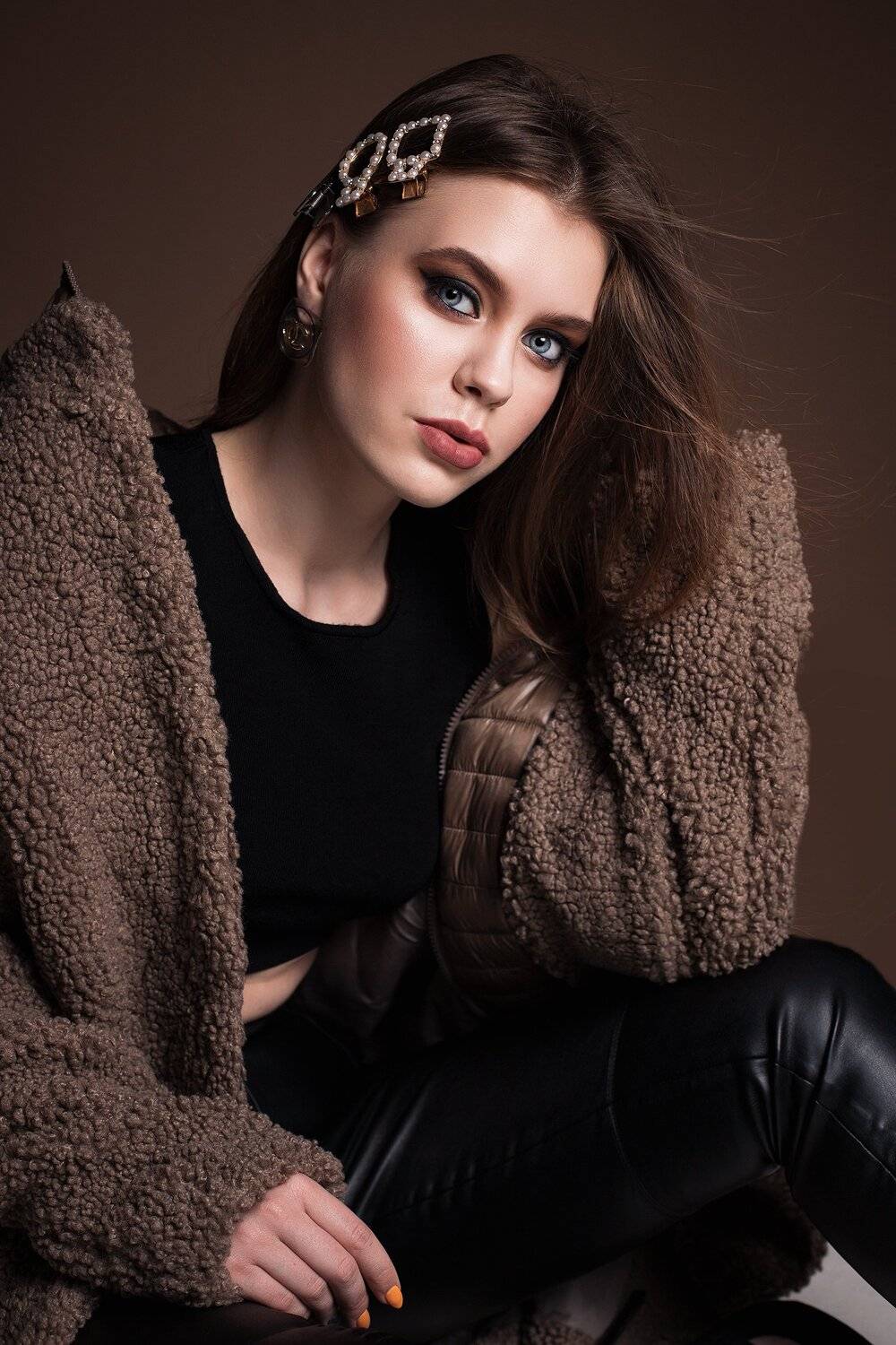 женский портрет, шикарная, красотка. девушка, фэшн, pretty woman, fashion, adult, lips, portrait, girl, attractive, pretty, model, hair, beautiful, natural, female, smile, beauty, studio, lady, elegance, glamour, curly, elegant,, Мелана Романова