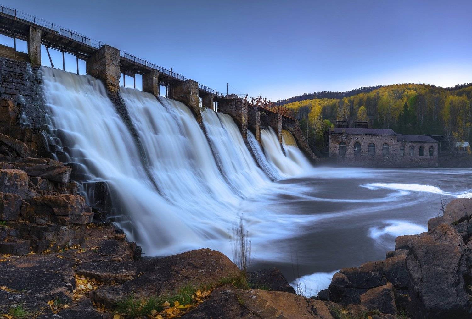 пороги, гэс, сатка, плотина, осень, Илья Логачёв