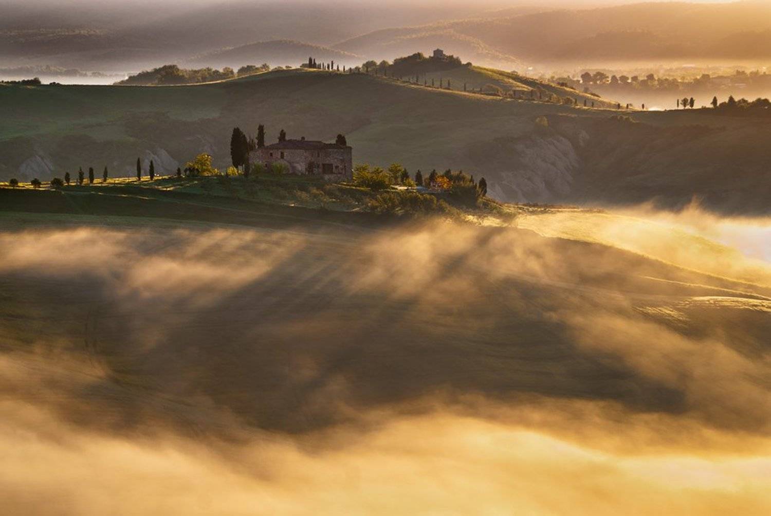 tuscany. тоскана, туман, волны,fog, mist, waves, Jarek Pawlak
