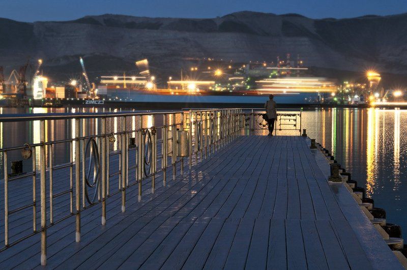 новороссийск, вечер, набережная Все пройдет... фото превью