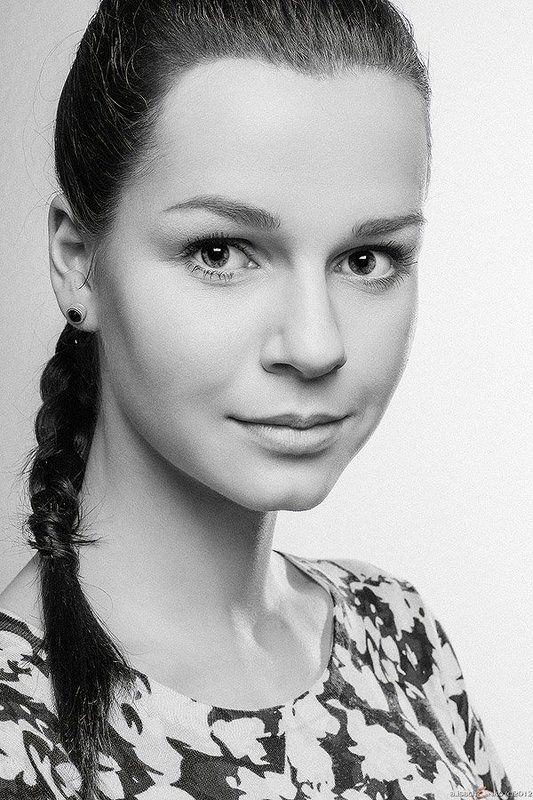 portrait, girl, face simple portrait фото превью