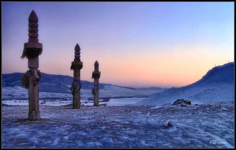 бурятия, коновязь, сэргэ, закат, зима Вечерняя стража фото превью