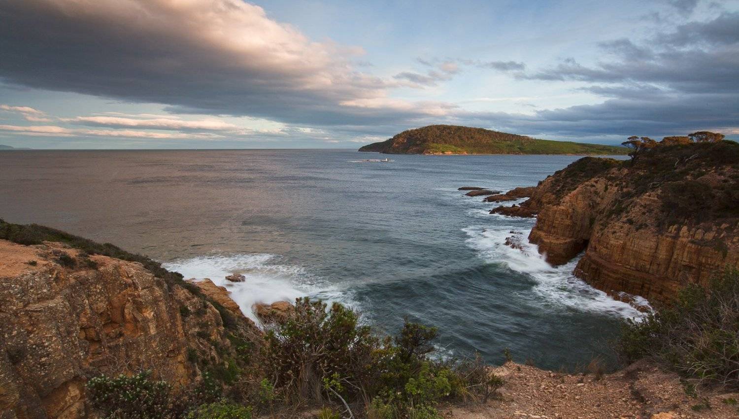 tasmania, south arm, Inesa Hill