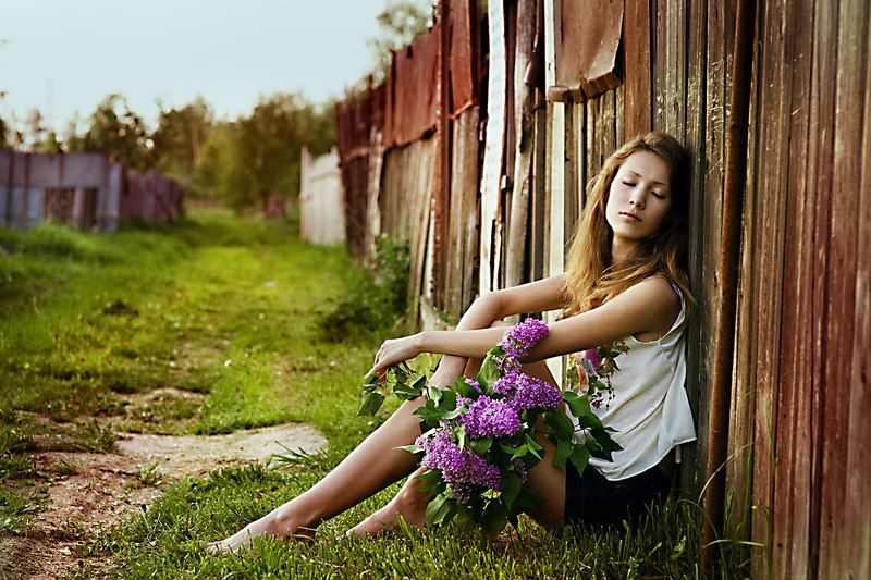 В лесу фото превью