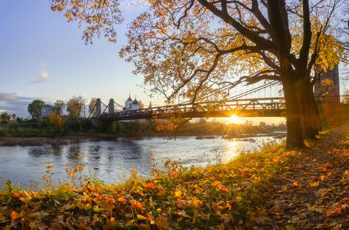 Осенний закат в Острове