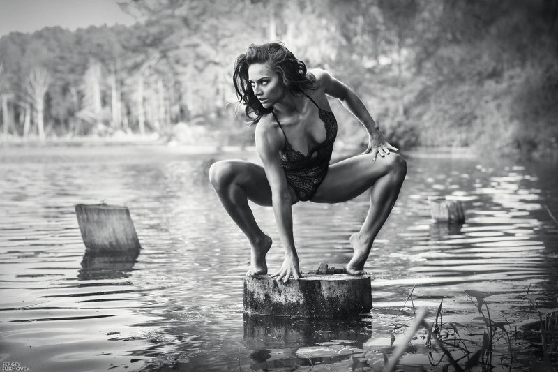 ведьма, мавка, иван купала, озеро, купальщица, белье, утопленница, русалка, венок, болото, мокрая девушка, мокрая, мокрое платье Ведьма фото превью