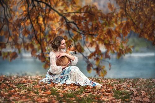 Девушка и лис