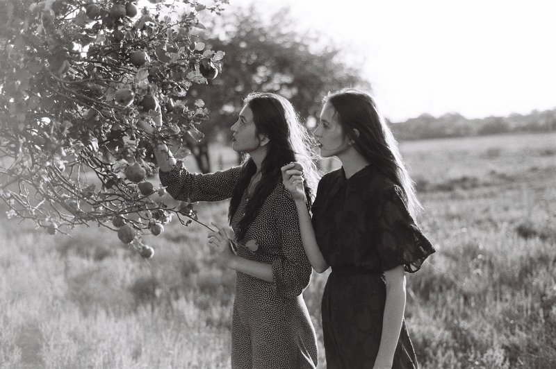 Катя и Настя фото превью