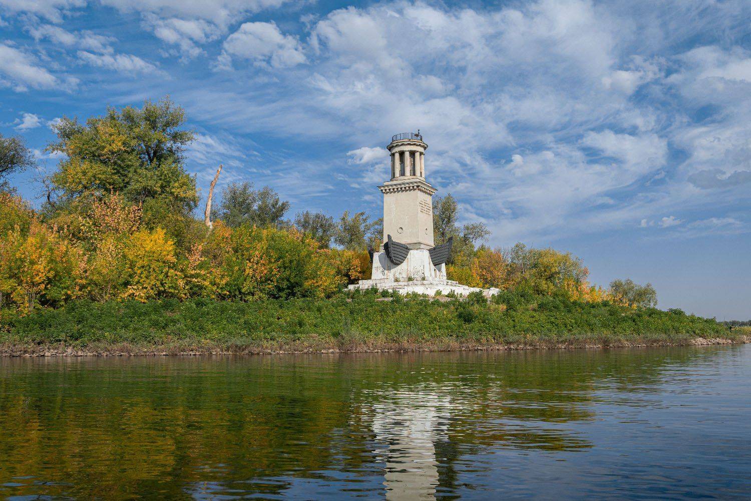 волгоград, памятник, волга, вода, река, осень, небо, облака,, Алиева Татьяна