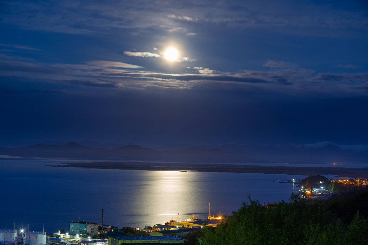 Камчатка, бухта, луна, свечение, ночь, лето, Александр Максин