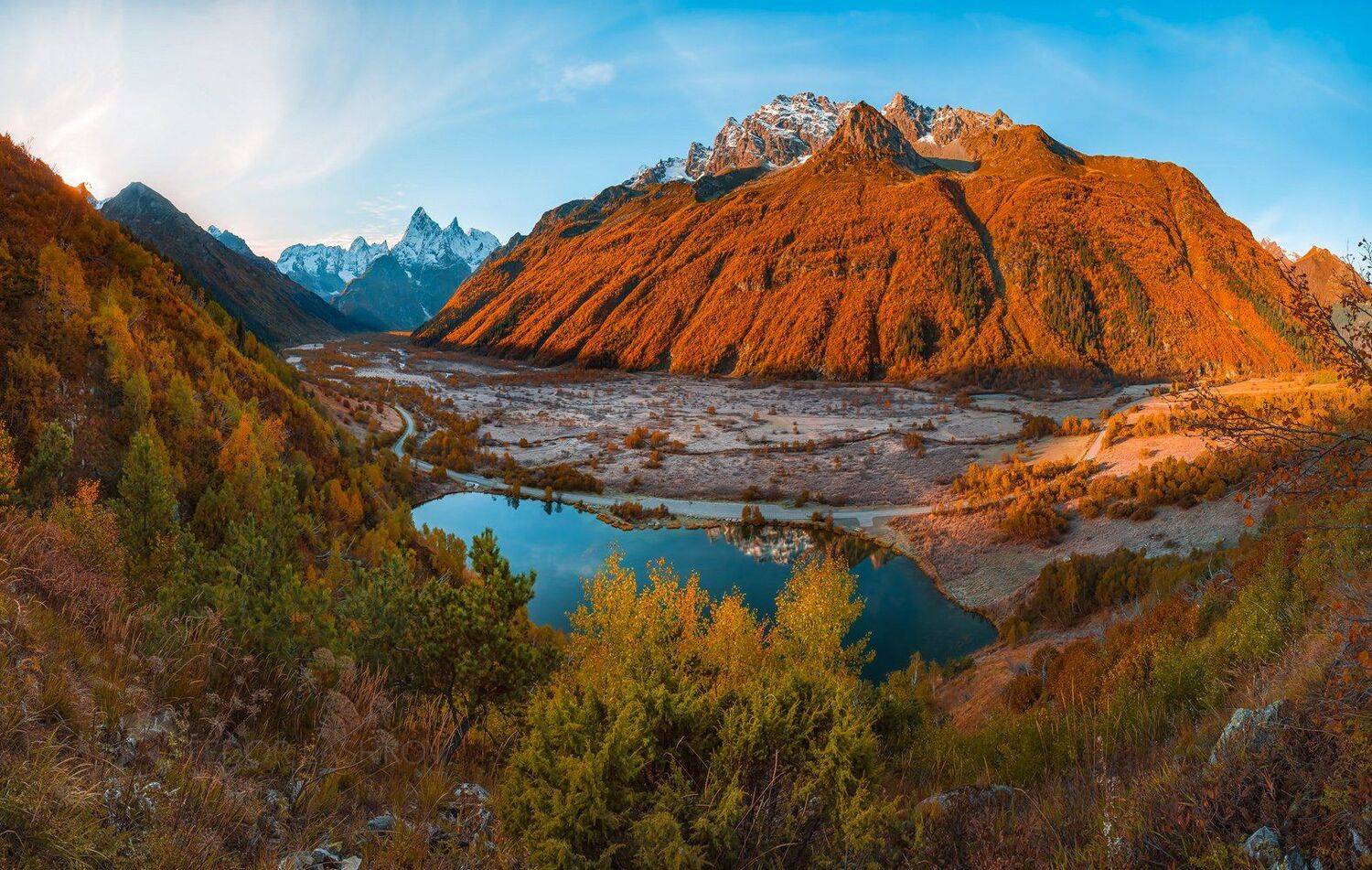 горы, гора, домбай, рассвет, осень, гоначхирском ущелье, туманлы-кель, озеро, водоём, тебердинский государственный природный биосферный заповедник, кавказ, хребет, вершина, трава,, Лашков Фёдор