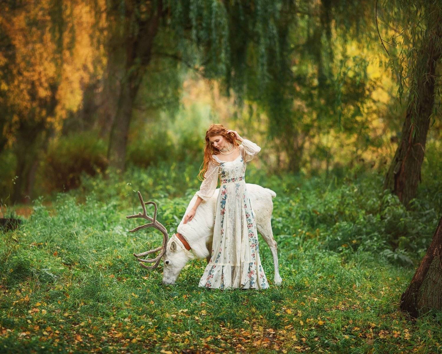Олень, девушка, лето, Бармина Анастасия