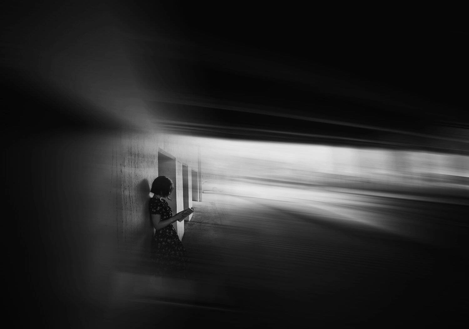 чб,девушка,улица,книга, Мария Буданова