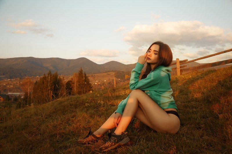 карпаты, украина, девушка, осень Карпаты фото превью